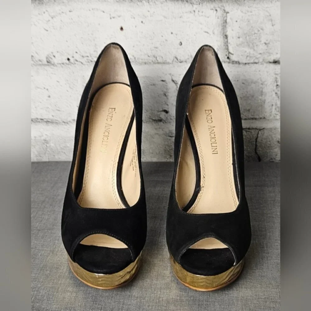 Enzo Angiolini Easully Black Suede Gold Peep Toe Platform Heels Size 7.5